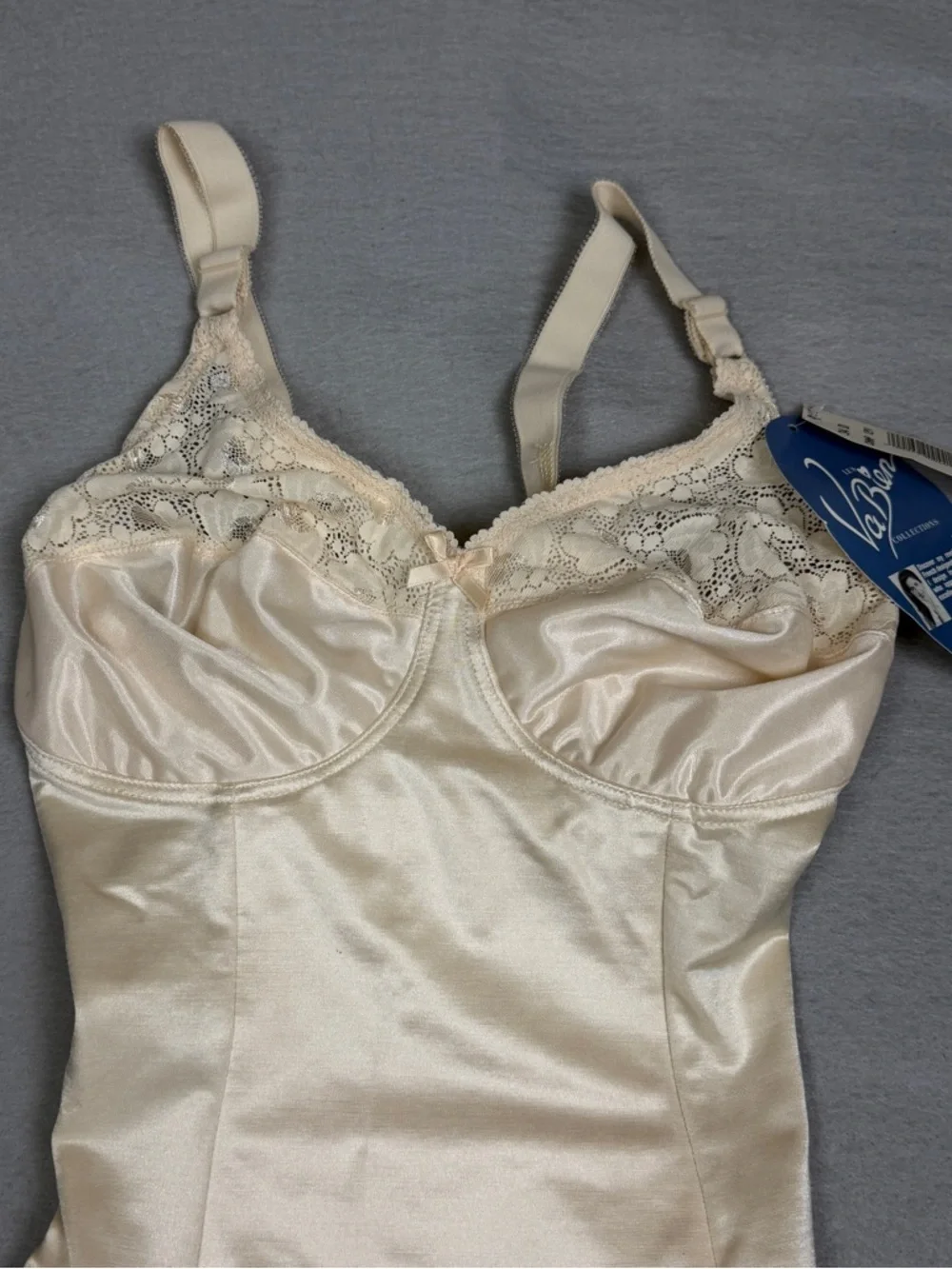 Va Bien Women's Minus Touch Vintage Bodysuit Shapewear 34D Cream